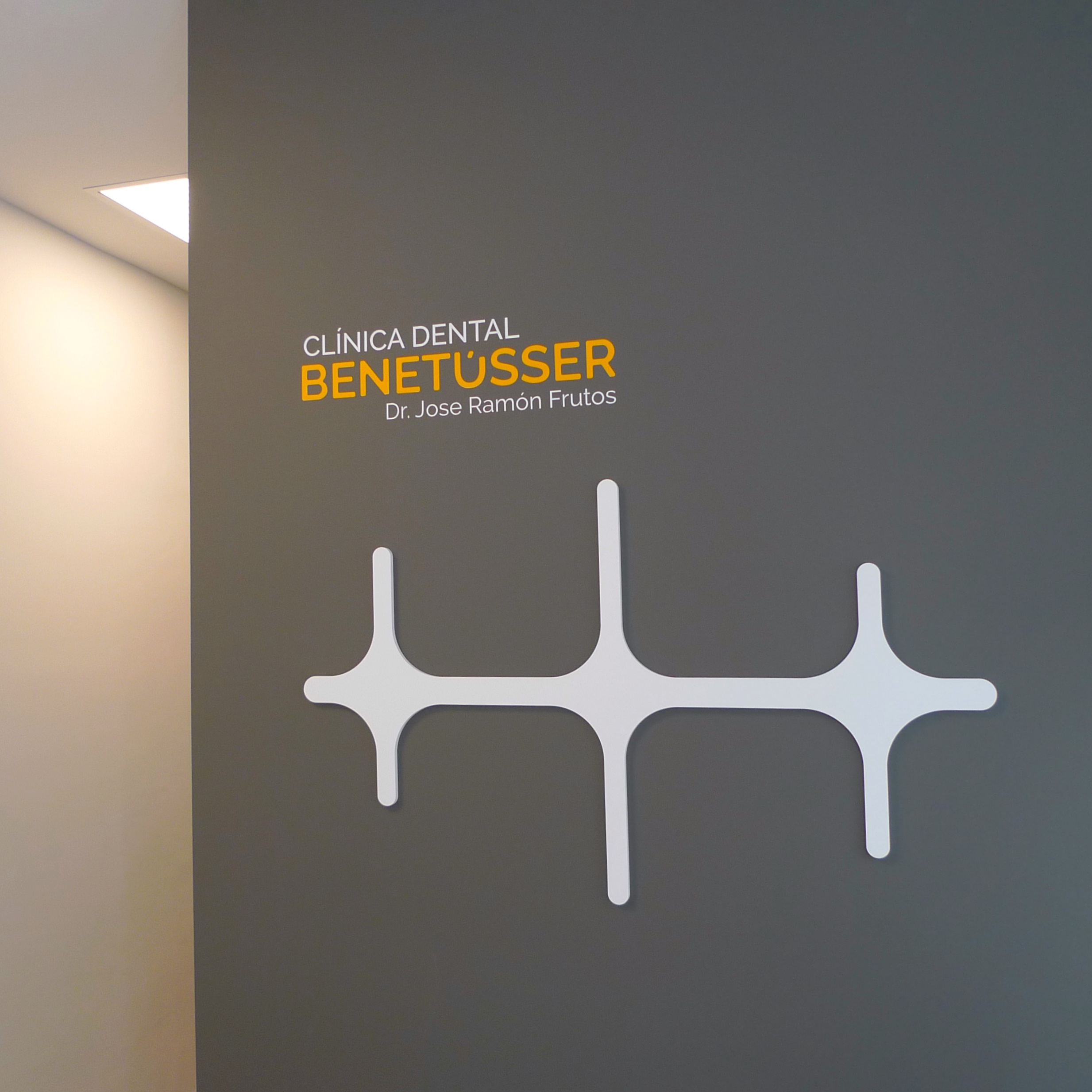 Clínica Dental Benetússer — branding, imagen 9 de 10